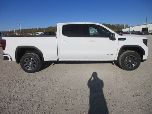 New 2026 GMC Sierra 1500 AT4 w/ AT4 Premium Package image 3