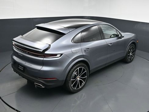 New 2026 Porsche Cayenne Coupe AWD/4WD image 16