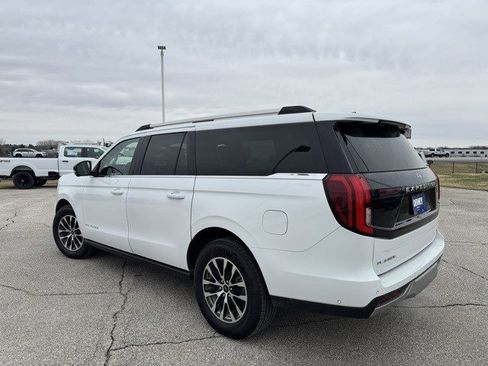 Certified 2025 Ford Expedition Max Platinum image 6