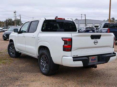 New 2026 Nissan Frontier SV w/ SV Convenience Package image 2