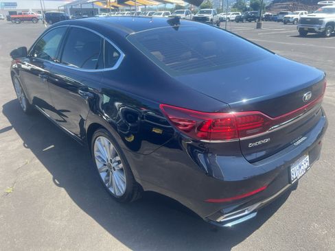 Used 2020 Kia Cadenza Limited image 8