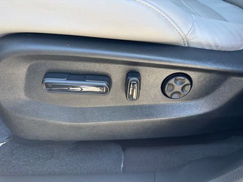 Used 2017 Honda CR-V EX-L image 10