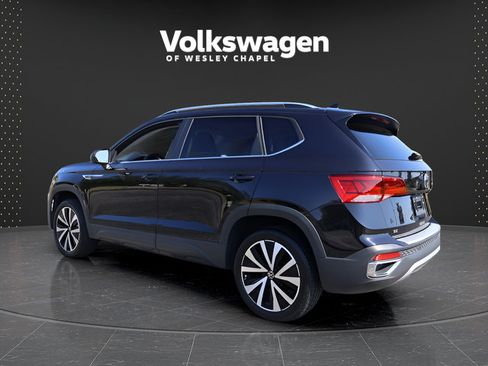 Used 2024 Volkswagen Taos SE FWD image 6