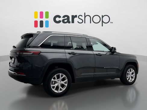 Used 2022 Jeep Grand Cherokee Limited AWD/4WD image 5