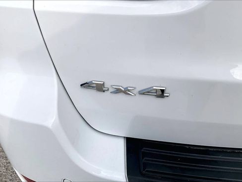 Used 2021 Jeep Grand Cherokee Laredo image 30