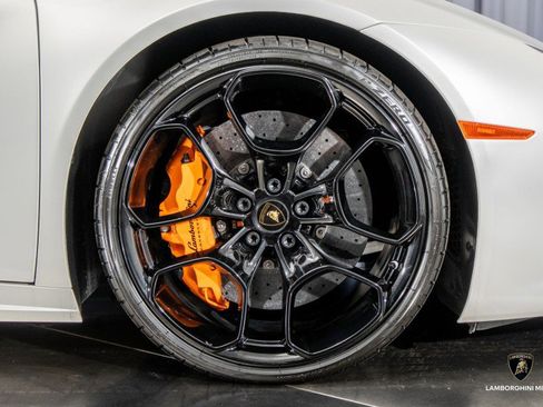 Used 2017 Lamborghini Huracan LP 610-4 image 38