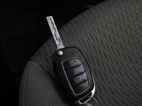 Used 2017 Hyundai Santa Fe Sport image 28