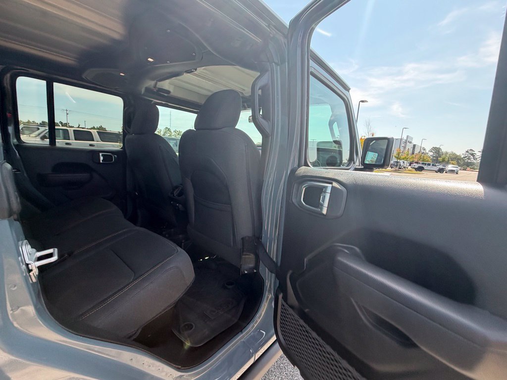Certified 2024 Jeep Gladiator Sport AWD/4WD image 43