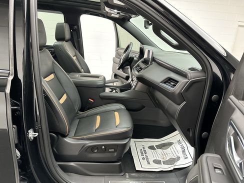 Used 2023 GMC Yukon XL AT4 image 26