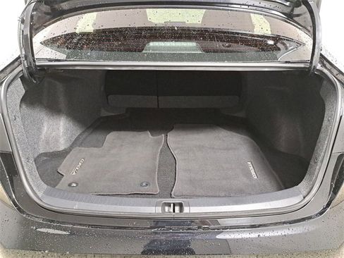 Used 2025 Toyota Corolla LE image 10