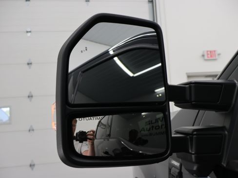 Used 2025 Ford F350 Lariat w/ Lariat Ultimate Package AWD/4WD image 42