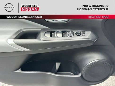 Certified 2023 Nissan Kicks SR w/ SR Premium Package FWD image 19
