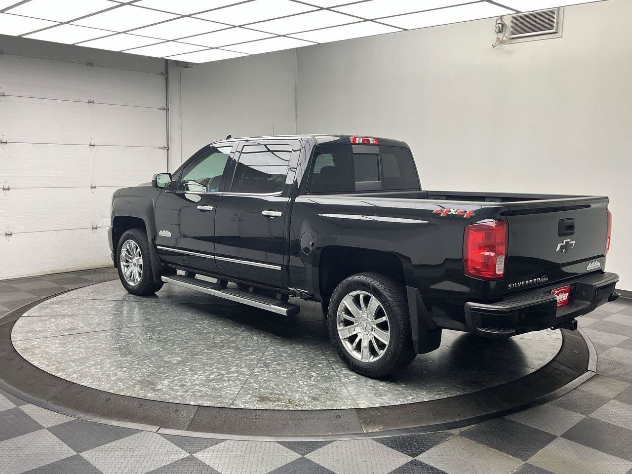 Used 2018 Chevrolet Silverado 1500 High Country w/ LPO, Protection Package AWD/4WD image 2