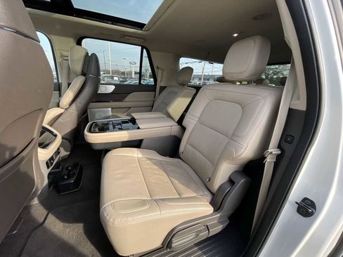 Used 2024 Lincoln Navigator L Reserve image 25