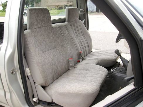 Used 2002 Toyota Tacoma 2WD Regular Cab image 23