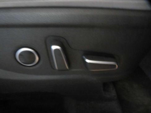 Used 2024 Hyundai Palisade SEL w/ Premium Package image 32