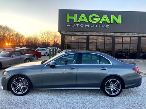 Used 2017 Mercedes-Benz E 300 4MATIC image 1