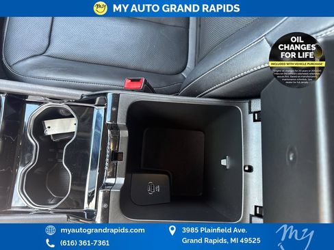 Used 2023 Jeep Grand Cherokee L Limited w/ Luxury Tech Group II AWD/4WD image 29