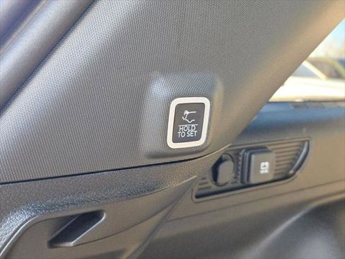 New 2025 Jeep Grand Cherokee Limited w/ Black Appearance Package image 17