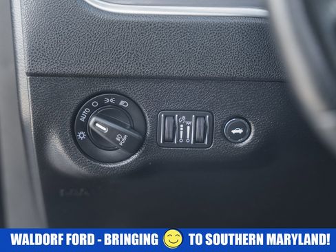 Used 2022 Dodge Charger R/T w/ Blacktop Package image 43