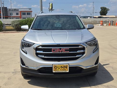 Certified 2020 GMC Terrain SLT w/ Preferred Package FWD image 8