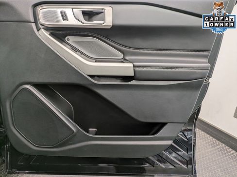 Used 2023 Ford Explorer Limited w/ Limited Technology Package AWD/4WD image 30