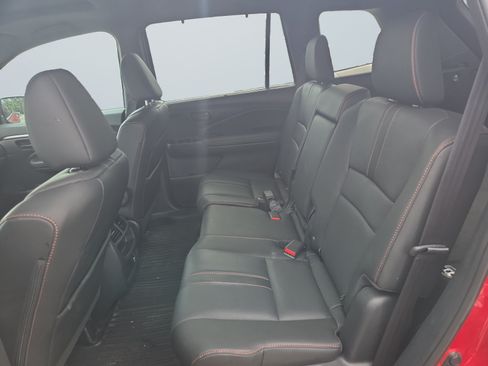 Used 2023 Honda Passport TrailSport image 14