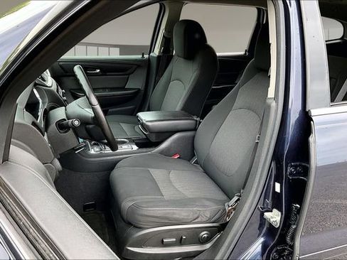 Used 2015 Chevrolet Traverse LT image 15