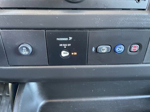 Used 2024 Chevrolet Express 2500 w/ Driver Convenience Package image 31