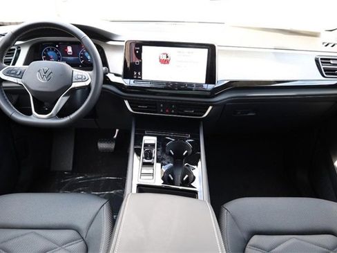 New 2026 Volkswagen Atlas Cross Sport SE image 24