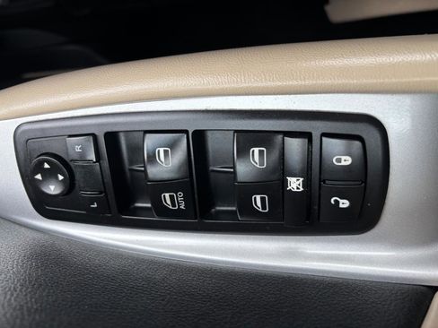 Used 2015 Dodge Journey SXT w/ Flexible Seating Group image 15