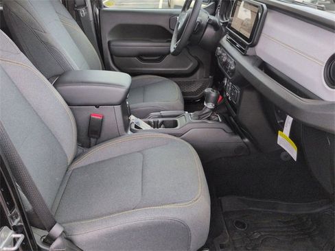 New 2025 Jeep Gladiator Sport image 29