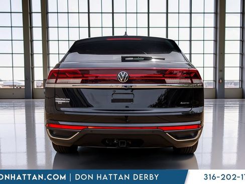 Used 2024 Volkswagen Atlas Cross Sport SE AWD/4WD image 37