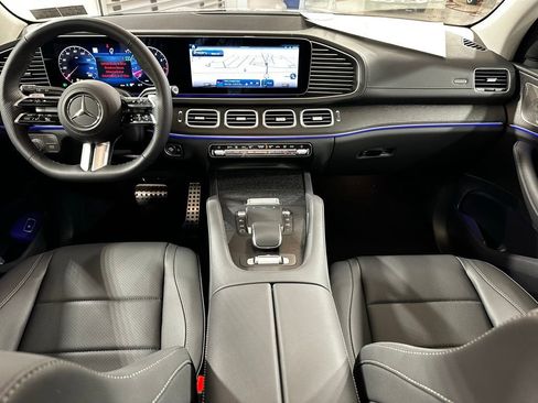 New 2026 Mercedes-Benz GLS 450 4MATIC image 10