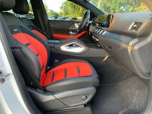 Used 2025 Mercedes-Benz GLE 53 AMG 4MATIC Coupe w/ AMG Night Package image 10