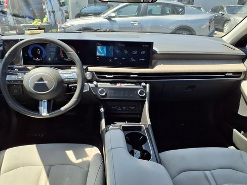 Used 2025 Hyundai Sonata SEL FWD image 11