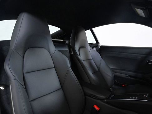 Used 2025 Porsche 718 Cayman image 18