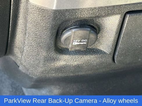 Used 2024 RAM 1500 Classic SLT AWD/4WD image 8
