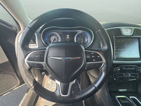 Used 2016 Chrysler 300 C RWD image 21