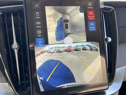 New 2026 Volvo XC90 B5 Ultra image 18