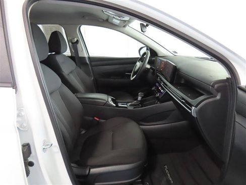 Used 2025 Hyundai Tucson SEL FWD image 34
