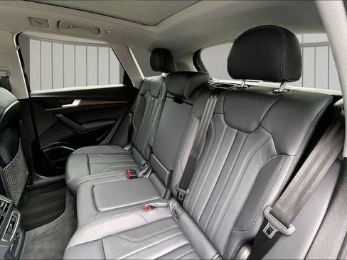 Used 2025 Audi Q5 2.0T Premium Plus w/ Premium Plus Package AWD/4WD image 22