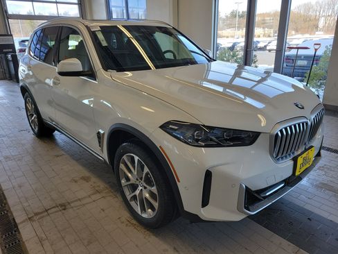 Used 2026 BMW X5 xDrive40i AWD/4WD image 3