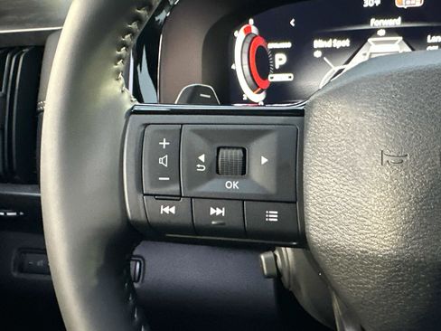 New 2026 Nissan Pathfinder Platinum image 38