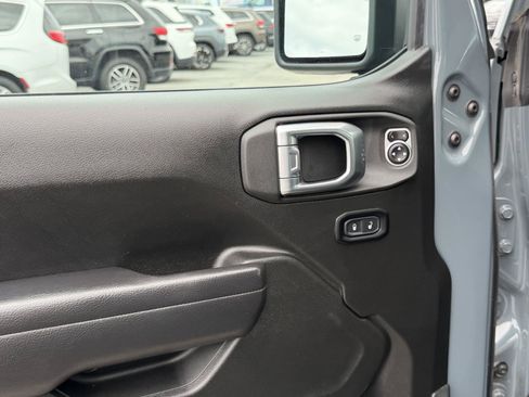 Used 2025 Jeep Wrangler Unlimited Sport S 4xe AWD/4WD image 12