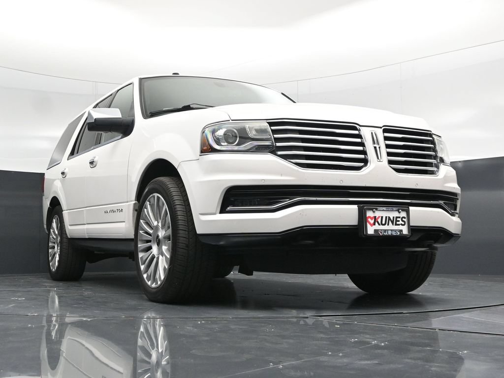 Used 2016 Lincoln Navigator Reserve AWD/4WD image 59