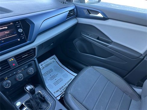 Used 2022 Volkswagen Taos SE image 28