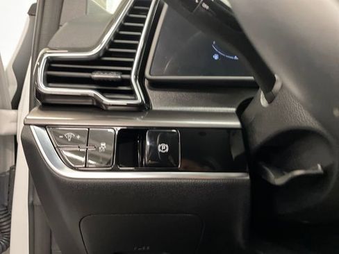 Certified 2024 Kia Sportage EX image 20