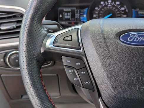 Used 2024 Ford Edge ST-Line image 26