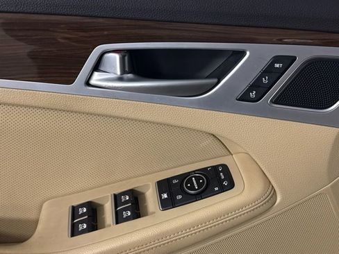 Used 2015 Hyundai Genesis 3.8 w/ Option Group 02 image 14